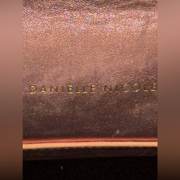 Danielle Nicole Disney’s Beauty and the Beast “Be our Guest” tote purse - Picture 7 of 11